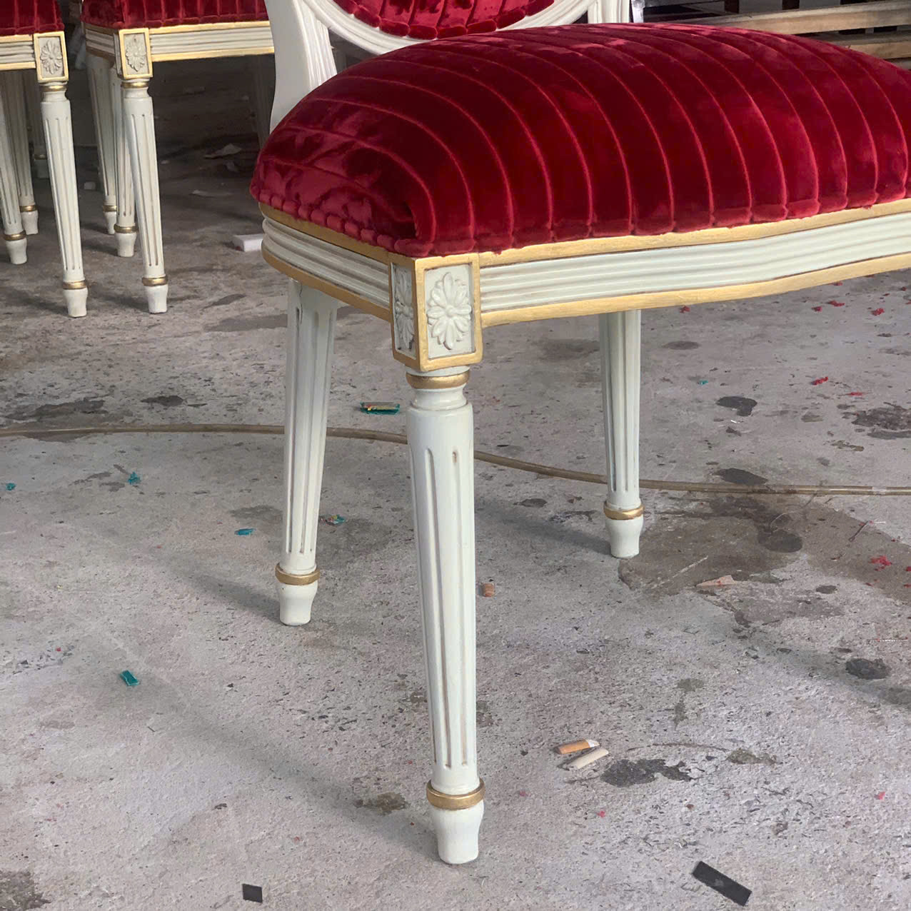 GHẾ ĂN CỔ ĐIỂN LOUIS BỌC NHUNG